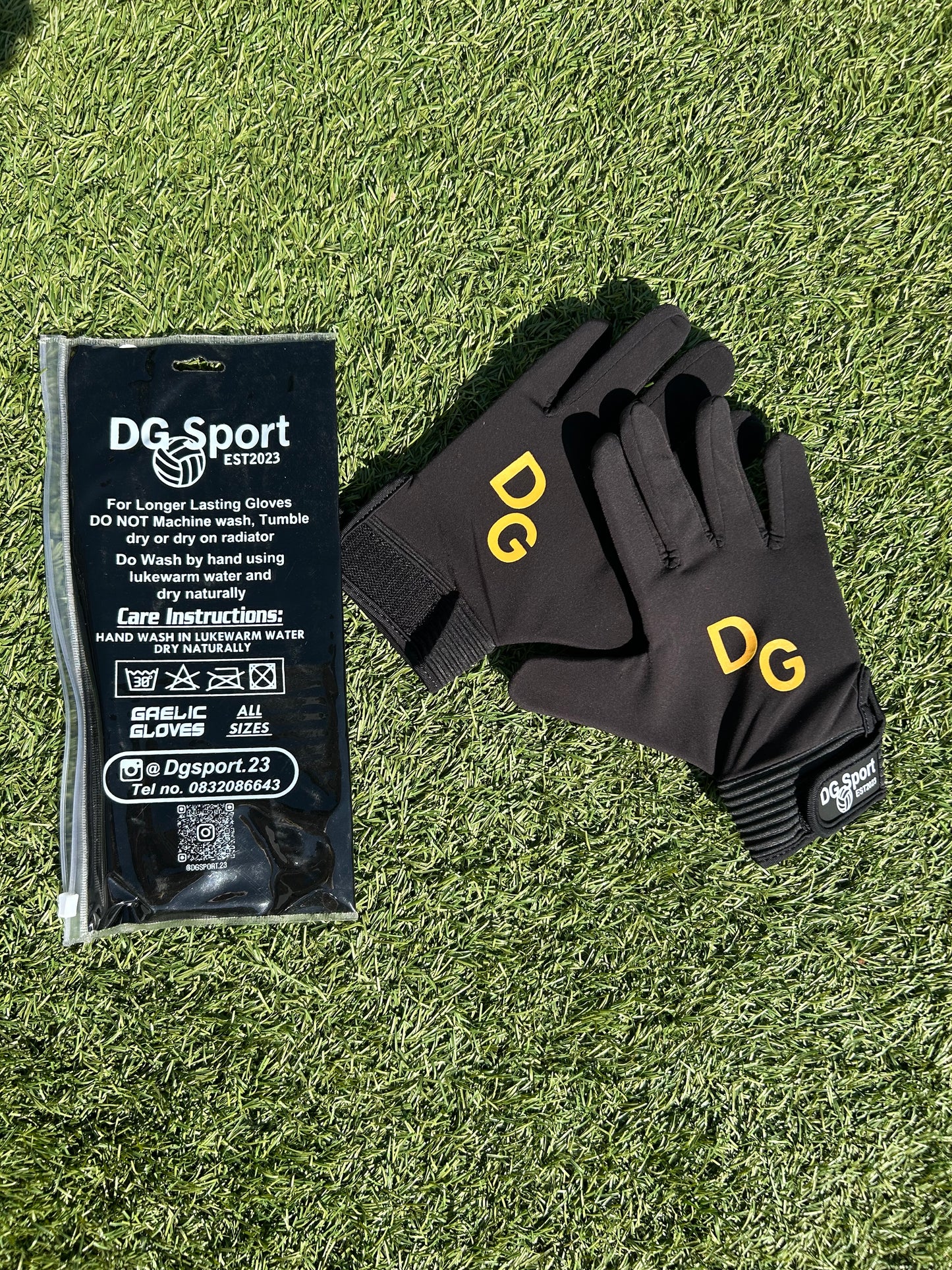 Black and Gold gloves(G.O.A.T)