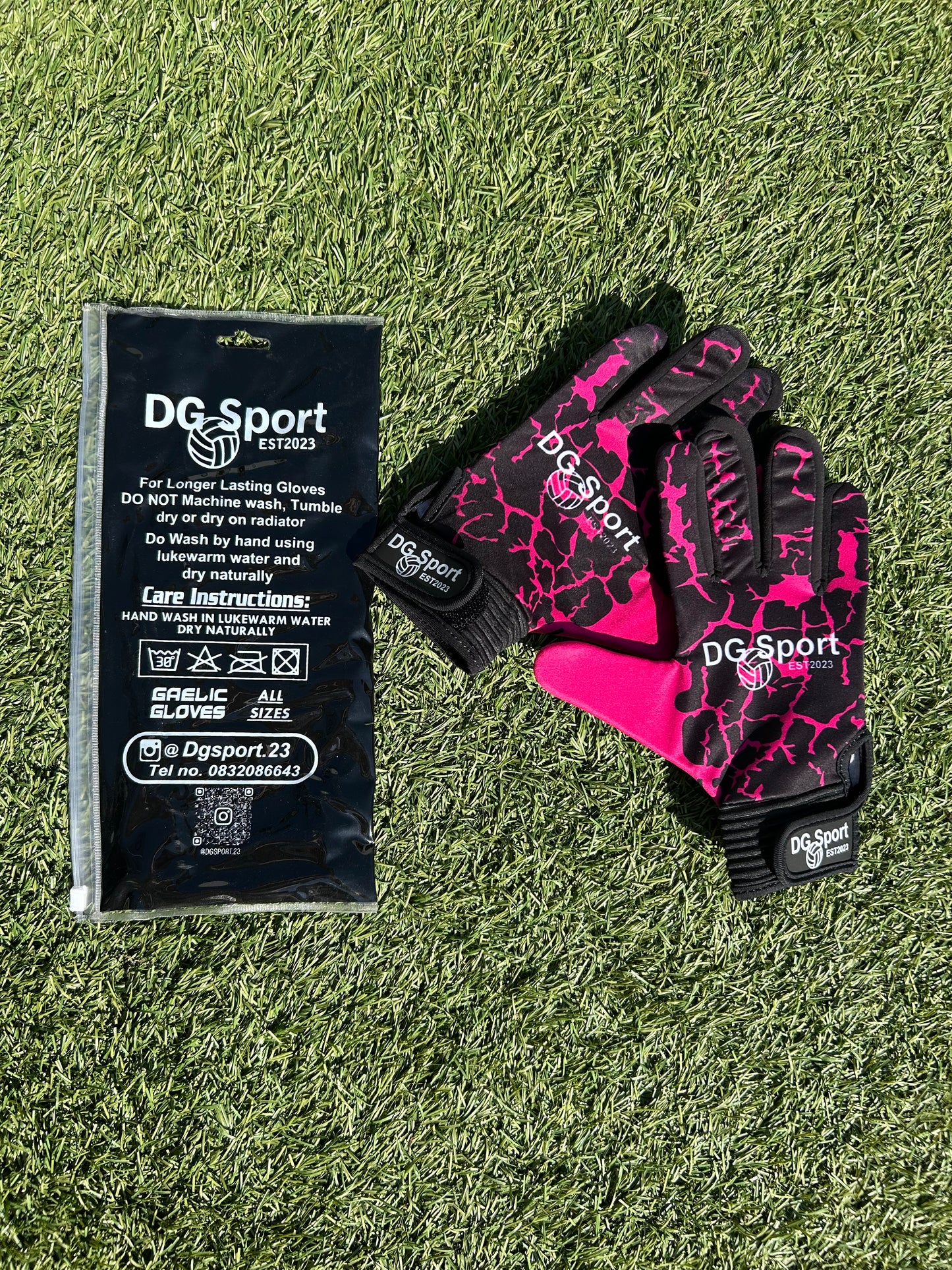 Black and pink lightning gloves