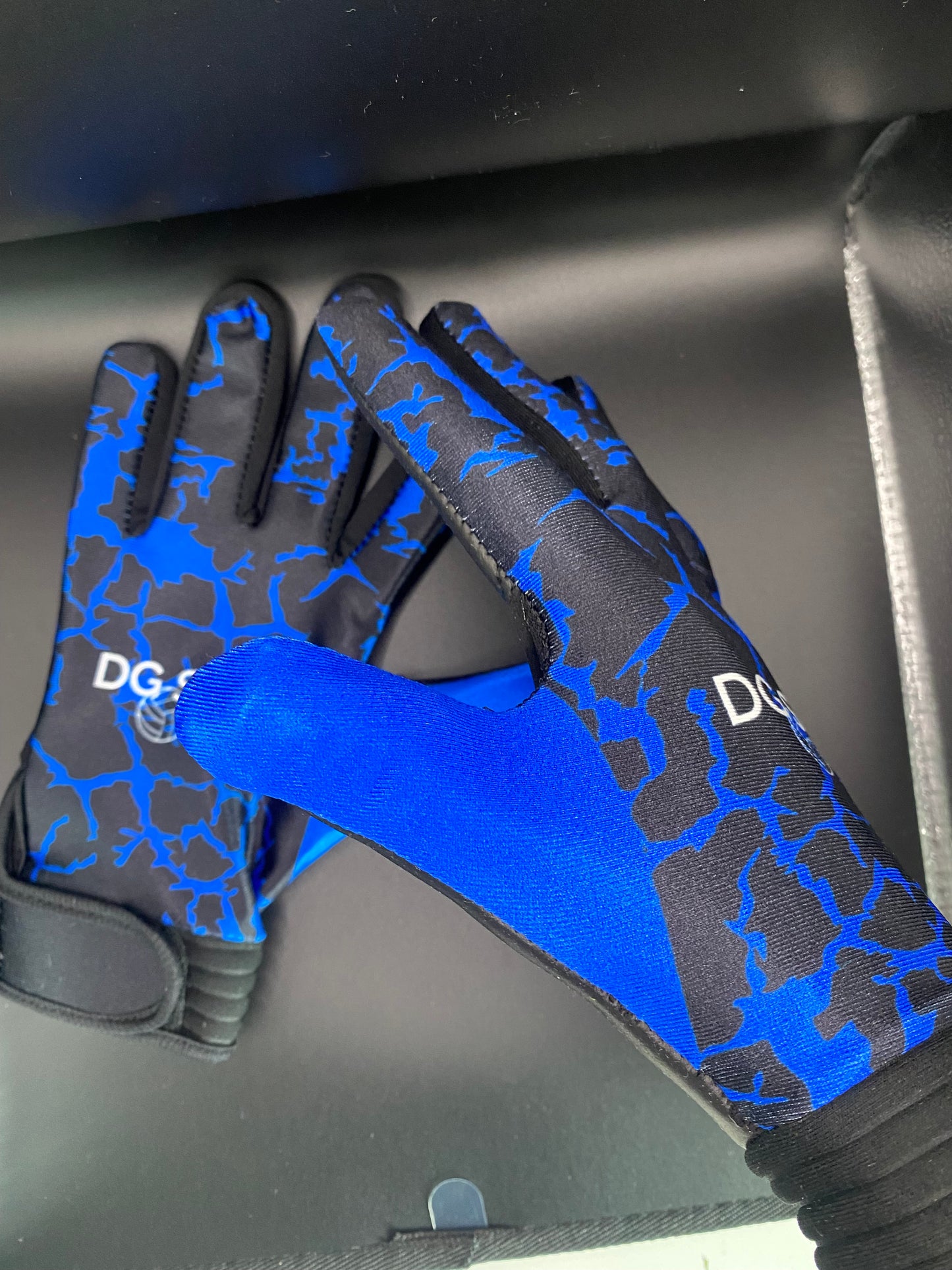 Black and blue lightning gloves