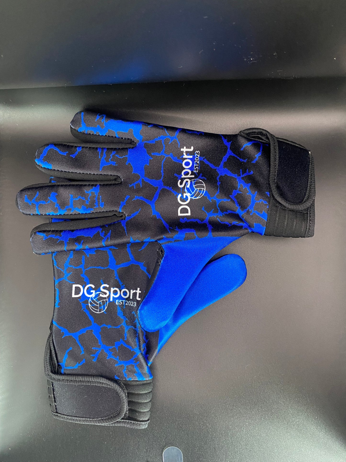 Black and blue lightning gloves