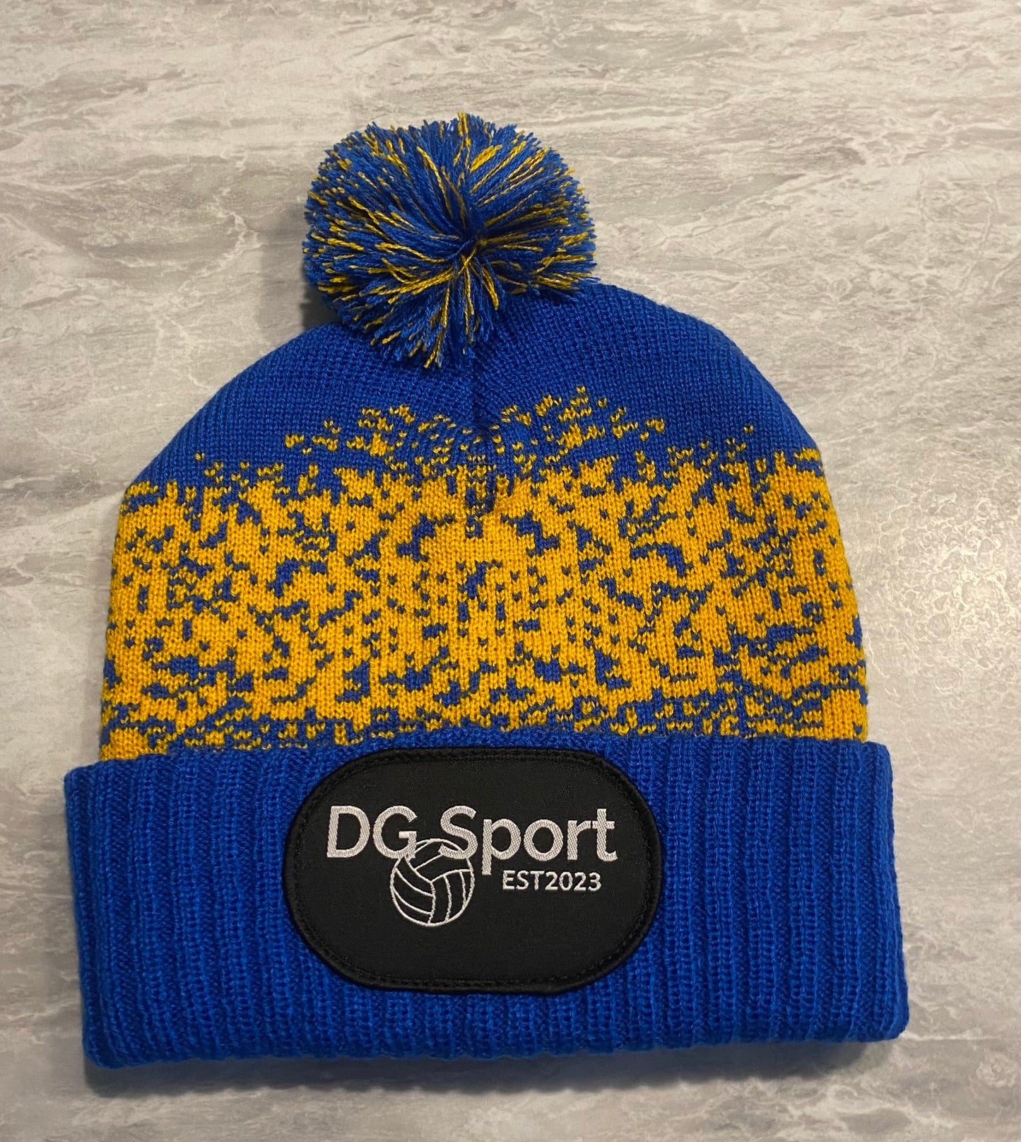 Dg sport Blue and yellow kids bobble hat